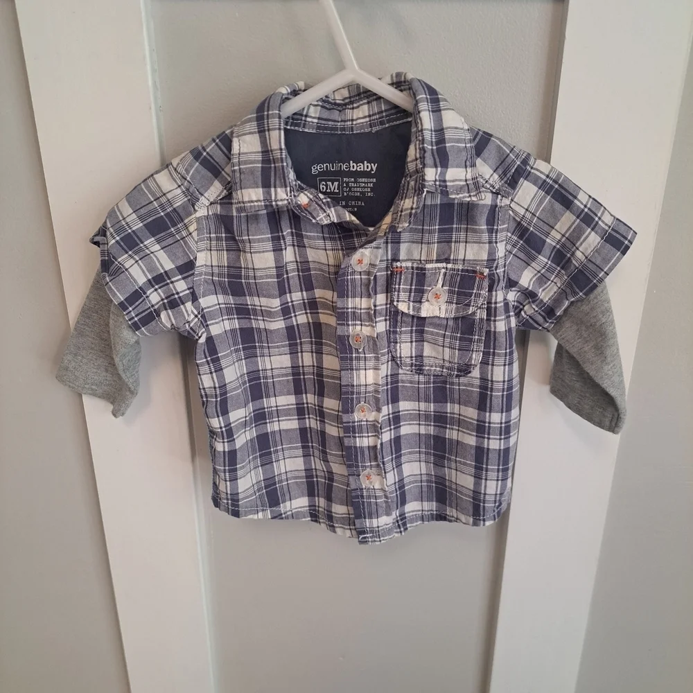 Genuine Baby by OshKosh Plaid Button-Down Shirt with Layered Sleeves Size 6M